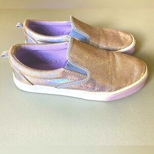 Old Navy Girl’s Slip On Sneakers Size 5 Iridescent Purple Metallic